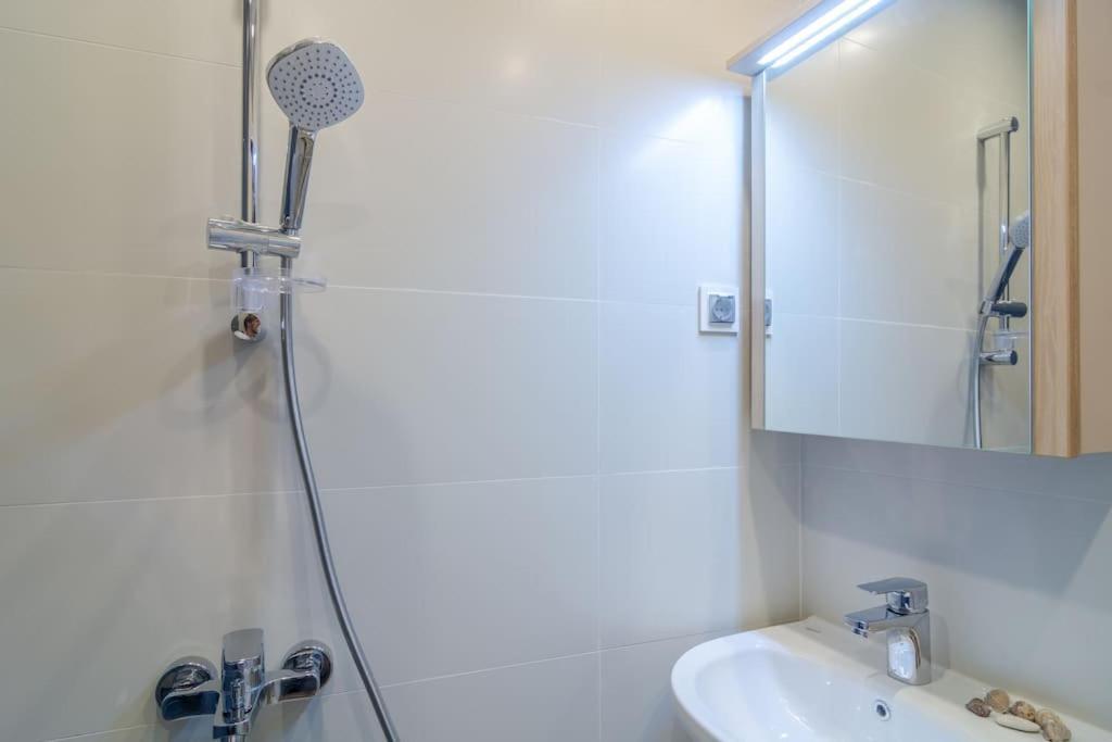 Modern Design 1 Bdrm, 4 Guests, Top Cente, Near Parliament, Self Check-In โซเฟีย ภายนอก รูปภาพ
